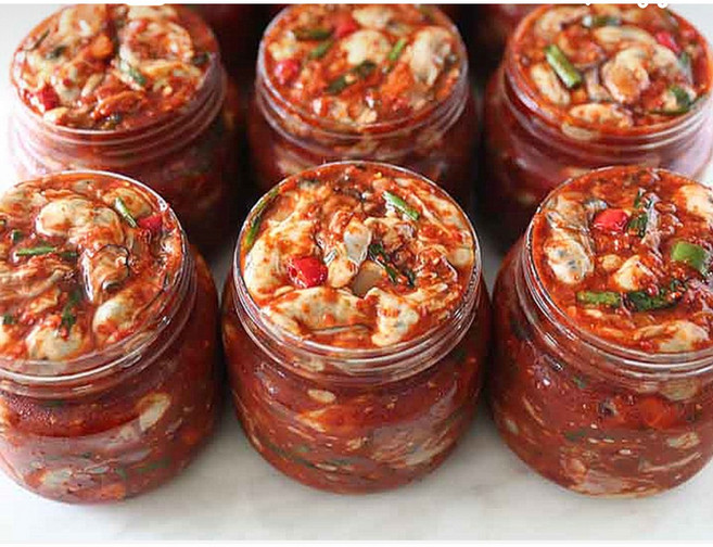 26년 전통 맛집 귀빈정 제철 통영 생굴무침, 330g, 2개