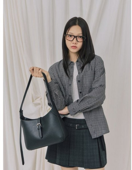 LAP BUCKLE STRAP SHOULDER BAG AR7AB823