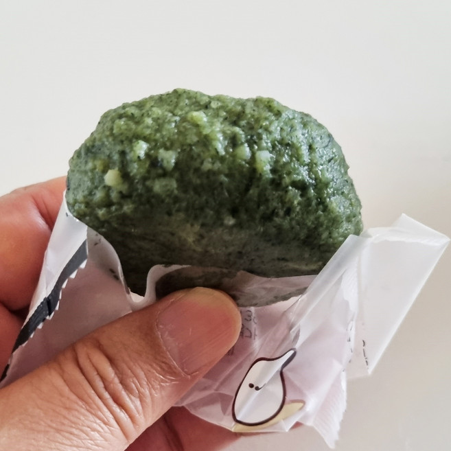 푸드잇템 밥알톡톡 쑥 밥알찹쌀떡 65g x 12 밥알인절미 식사대용, 쑥밥알찹쌀떡, 12개