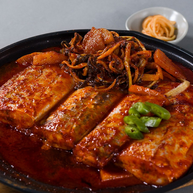 오라방 갈치조림 / 손질된 특대 왕갈치 1마리 (6토막), 1kg, 1개