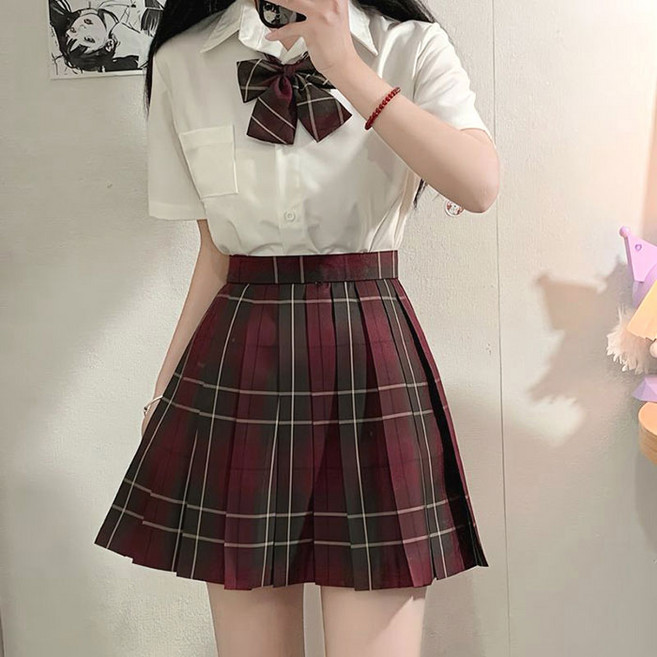 cammello 여성 기본핏 버건디 체크무늬 반팔 교복 세트 놀이동산룩