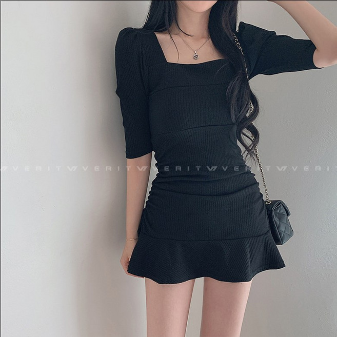 [베리트] 빅숄더 골지 셔링 미니 드레스 원피스 VT-518