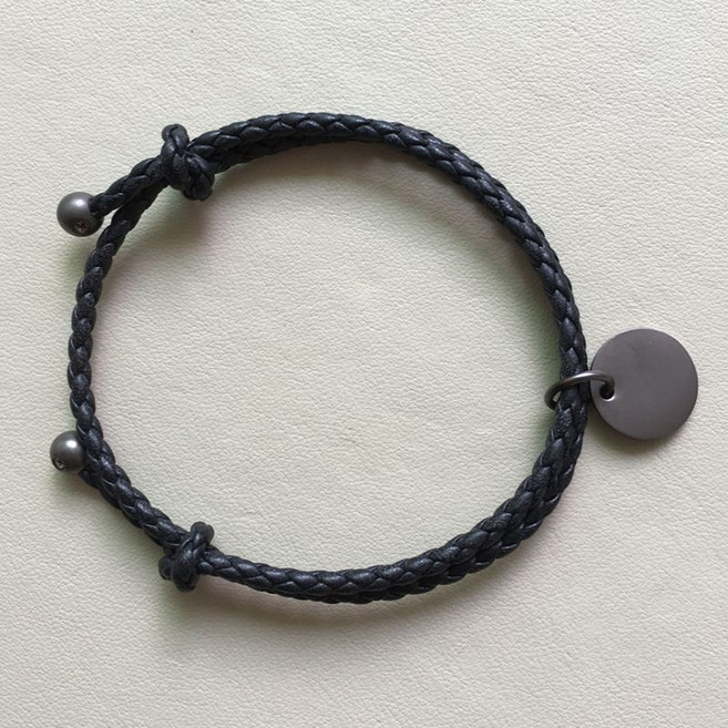 Bottega Veneta 編織手繩，男女皆宜，時尚手環