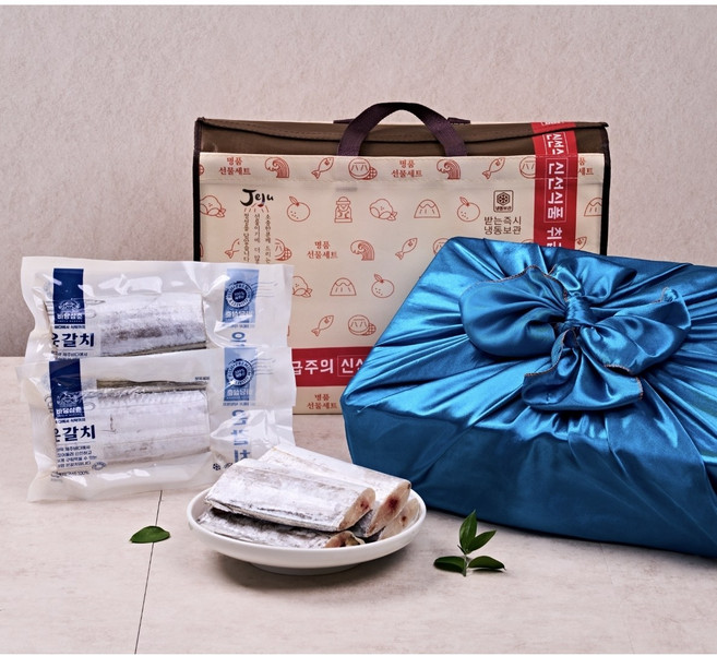 [품격포장] 프리미엄 제주 은갈치 특대 왕특대 은갈치 제수용 산지직송 갈치 선물세트, 3개, 특대(300g이상)