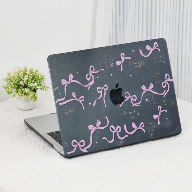MacBook Air 13인치 케이스 2026 M5 2022-2025 M4M3M2 A3449 A3240 A311 A2681 로고 컷아웃이 있는 직조 직물 니트 텍스처 PU 가죽, Pink Bows (Glitter Clear Black