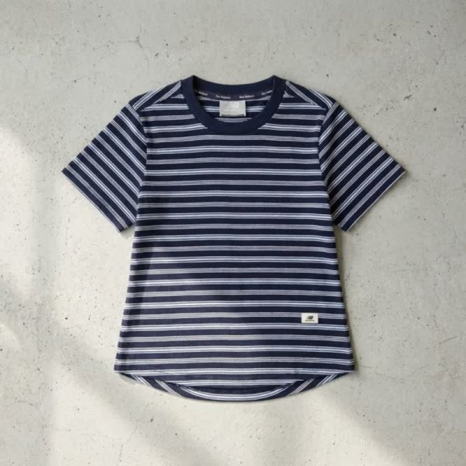 뉴발란스 NBNEG2W442 여성 에센셜 핏티드 스트라이프 반팔티 NAVY 59