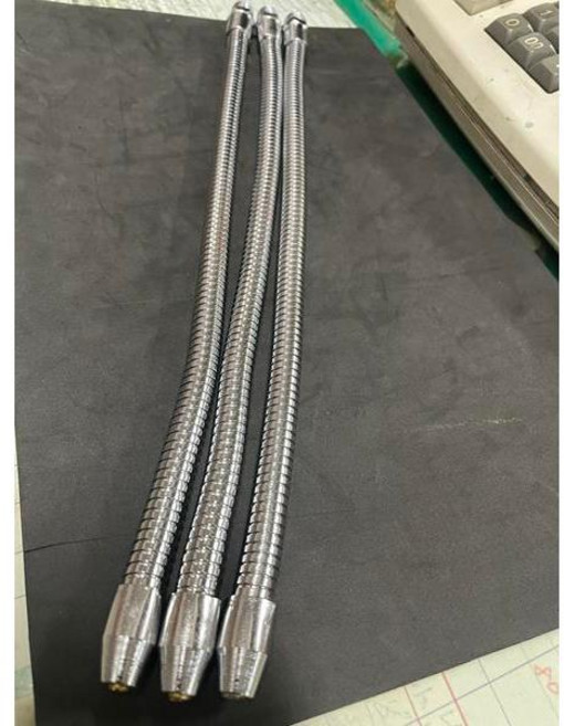 大肚山產五金行 白鐵萬向噴油管 3/8*12吋 可彎曲 耐用防鏽 機械維修 汽車保養, 1個