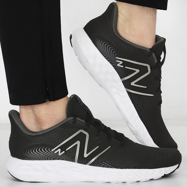 뉴발란스 러닝화 운동화 411v3 블랙 화이트-그레이 로고