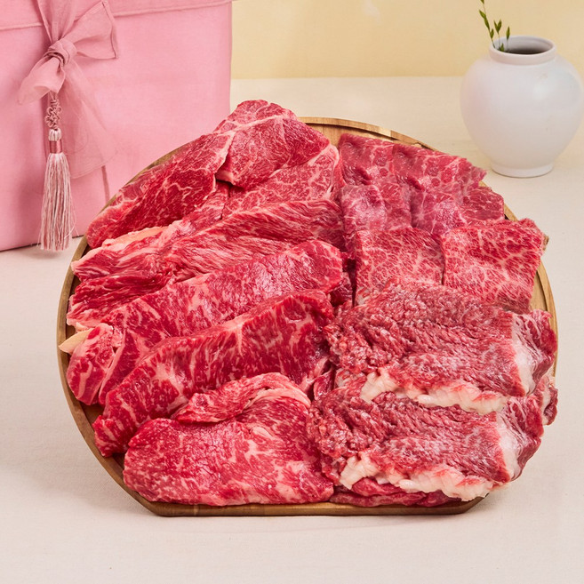 미쓰하누 1++(9)한우 패밀리한상 세트 800g [등심+채끝+차돌박이+로스구이], 패밀리한상 선물세트, 지함+보자기포장, 1개