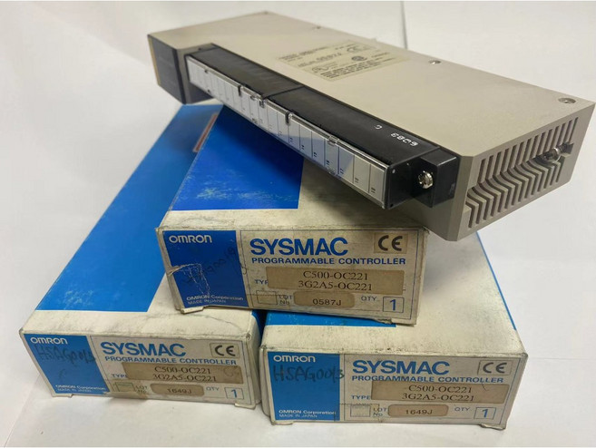 OMRON 歐姆龍 C500-OC221 (3G2A5-OC221) SYSMAC 輸出單元