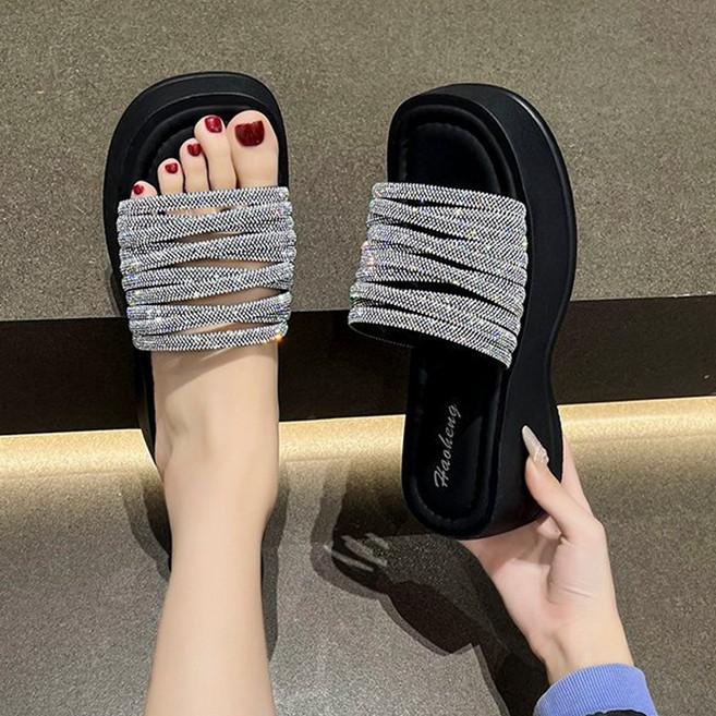 디와이 발편한 키높이 통굽 쿠션 여성 슬리퍼형 샌들