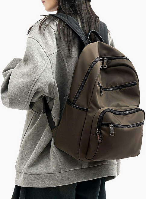 미쓰백 마제스 노트북 백팩 나일론 폴리혼방 경량 방수 여행용 학생 기내용 해외 여행 여자 남자 직장인 배낭 + 카피바라 구성품 증정