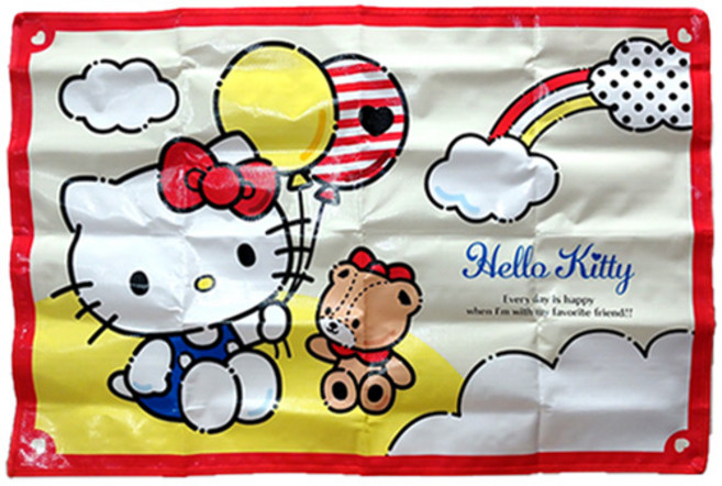 산리오 캐릭터 피크닉 매트, 헬로키티