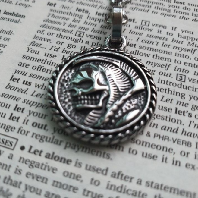 노블린 써지컬 서지컬 크롬 해골 팬던트 체인 명품 남자 목걸이 선물