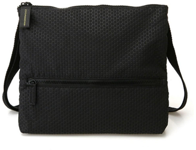 [국내매장판] 만다리나덕 가방 크로스백 REVIVAL 캐주얼 숄더백 어깨끈 경량 가벼운 메쉬 블랙 7RT01001