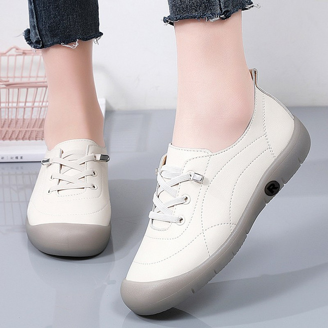 중년부인편안한가죽플랫 미끄럼 방지스니커즈 엄마신발 슬립온 쇠힘줄 캐주얼단화