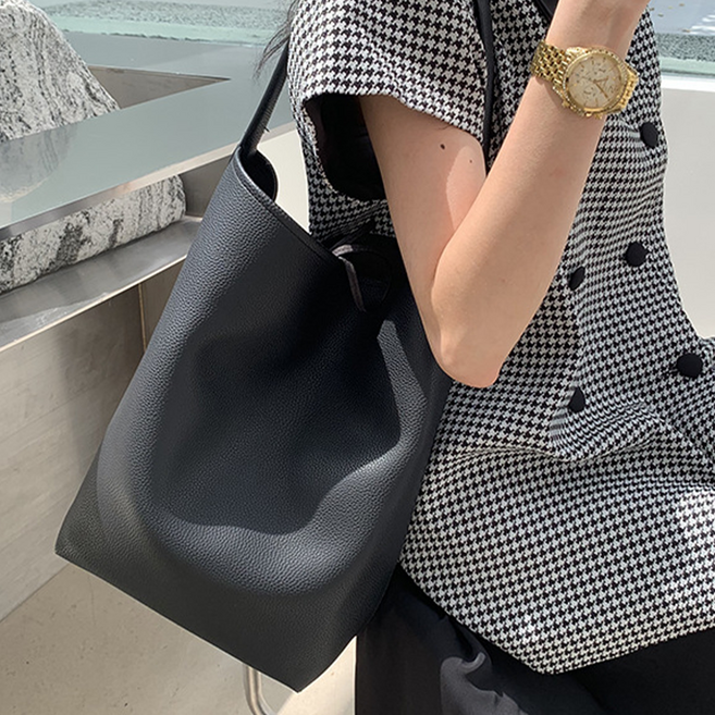 휘잇 심플 대용량 여성 버킷백 쇼퍼백 PU가죽 숄더백