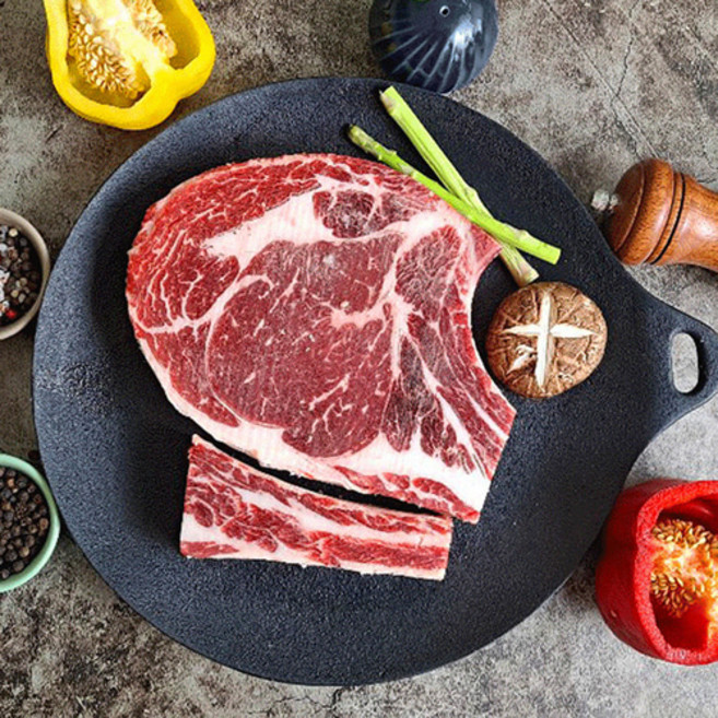 토마호크 스테이크 캠핑용 소고기 바베큐 뼈등심 구이용 만화고기, 550g, 1개, 원형, 500g-590g