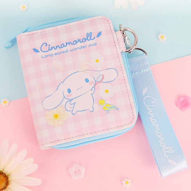 윙하우스 산리오 시나모롤 데이지 스트랩 지갑