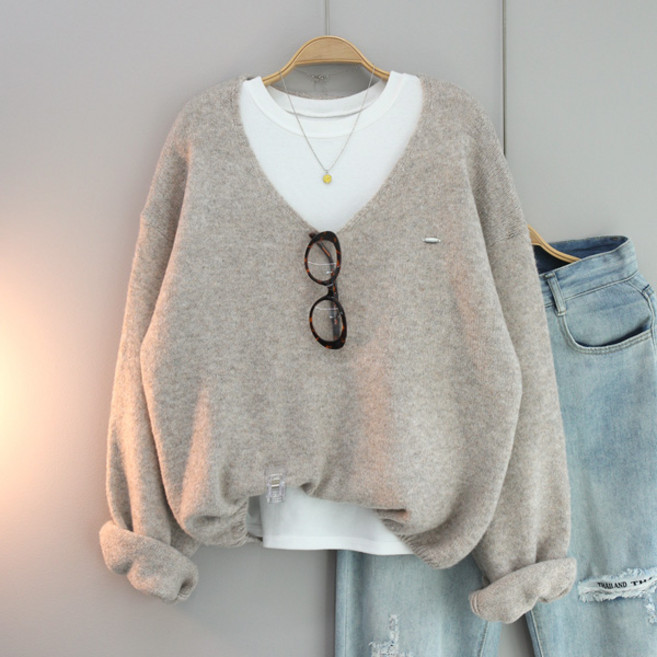 달콩 여성 겨울니트 루즈핏 체리팬던트브이넥니트