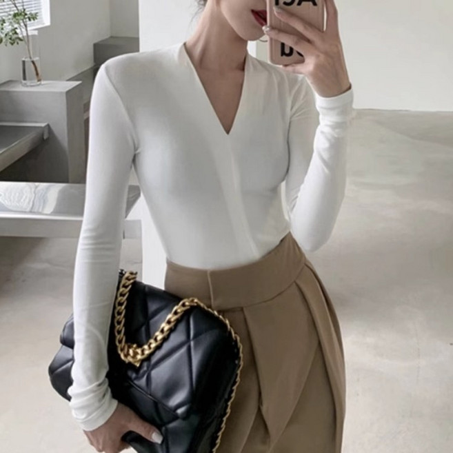 쁘띠꼬모 여성 브이넥 슬림핏 긴팔 스판 티셔츠 바디라인 베이직 GX5101936