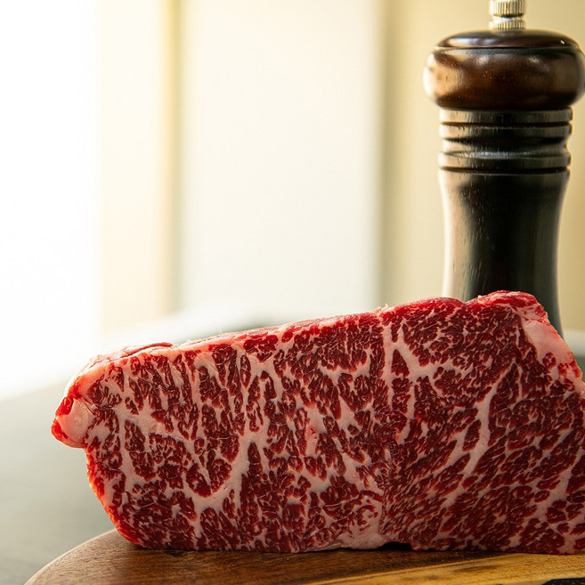 ++1등급 투뿔 한우 채끝살 300g 구이용 마장동직송 소고기 로스 스테이크 투플 갈비살, 1++채끝 300g, 1개