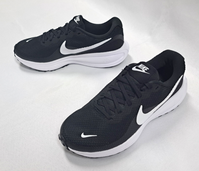 나이키 우먼스 운동화 레볼루션 8 HJ8485-001