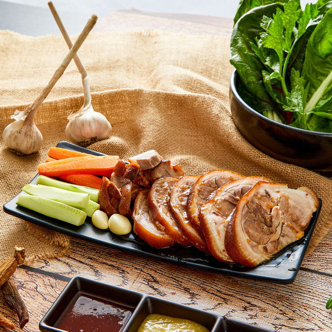 [정성담은푸드] 순살족발 450g 내외 야들야들 캠핑음식 간편한 무뼈족발, 2개