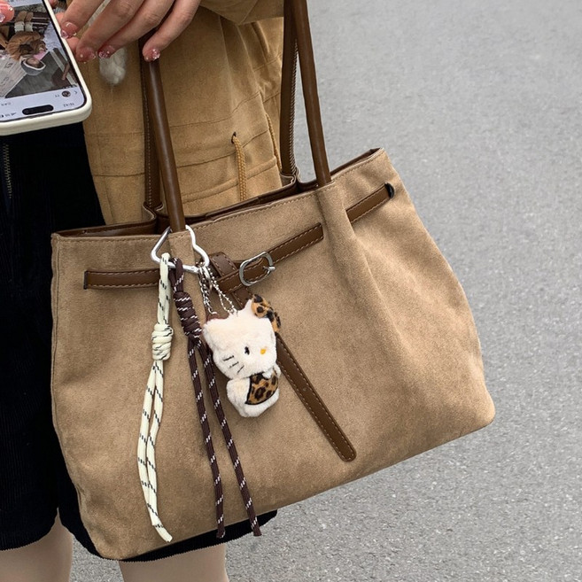 B&C.Room 스웨이드 가방 여성 숄더백 여성 토트백 대용량 통근용 가방 빈티지 미니멀 겨드 랑이백 여성 크로스백 데일리 가방 선물