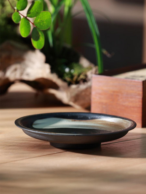 경덕진 개완 110ml 비틀어짐 블랙앤화이트 찻잔 원형, 1개, 흑백 수묵화 원형 다기 접시