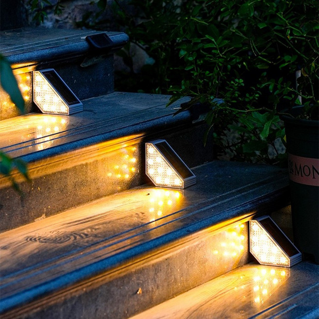 HK.sell 태양광 트라이앵글 계단 벽부등 2P, 황색등