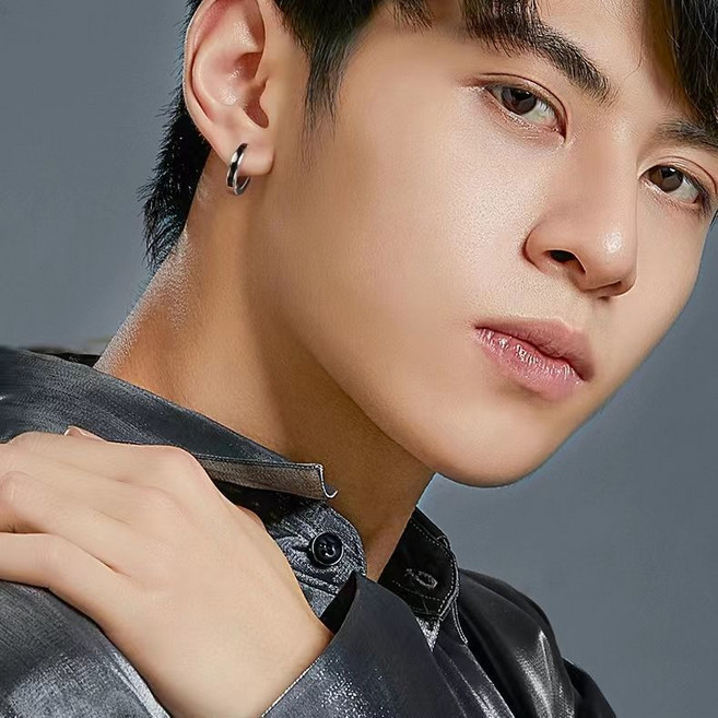 簡約幾何羅馬數字圓環耳環 輕盈舒適百搭