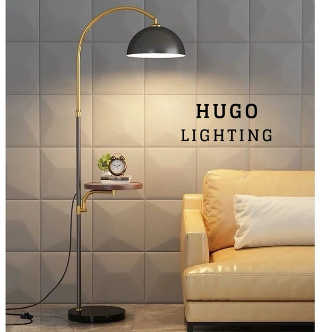 HUGO LIGHTING 鐵藝支架落地燈 臥室床頭櫃立燈, 黑色開關款 圓木桌面核木紋色