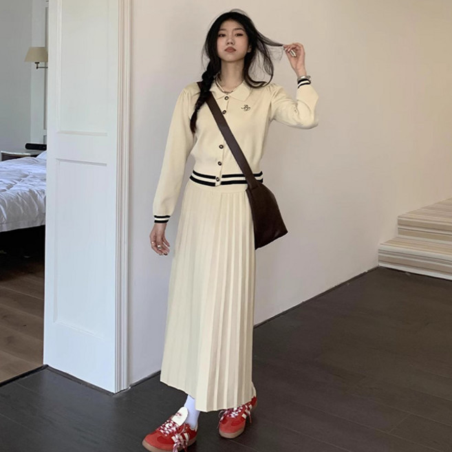 제이로그 니트 티셔츠 스커트 투피스 세트 스코니SET