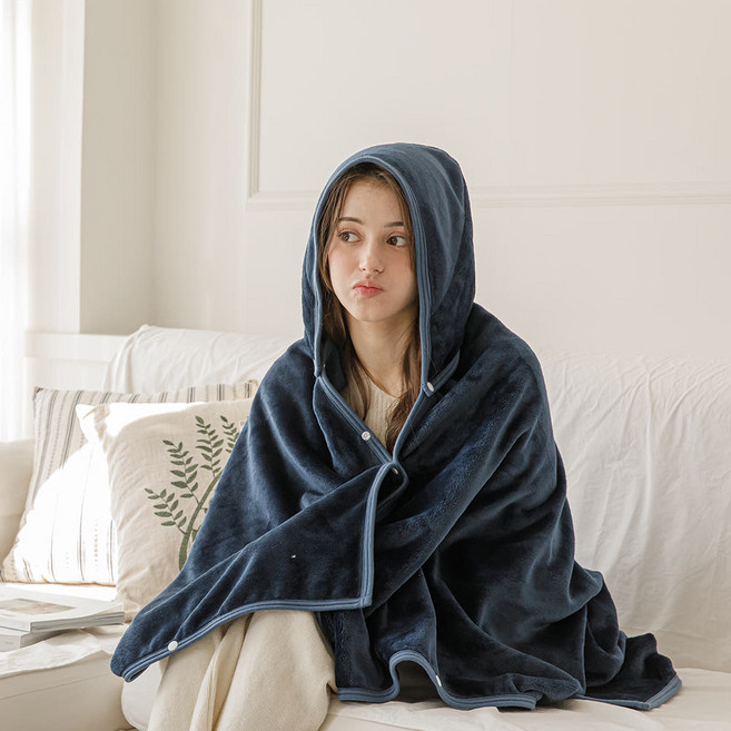 두꺼운 집순이 후드담요 145X95 겨울 입는 방콕 캠핑 똑딱이