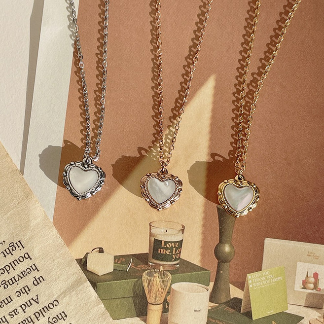 써지컬스틸 엔틱 자개 하트 목걸이