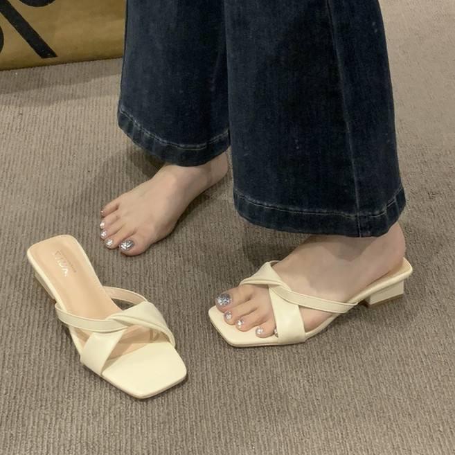 타니즈 에리 발편한 여름 크로스 스트랩 샌들 샌들힐 뮬 ( 4.5cm )