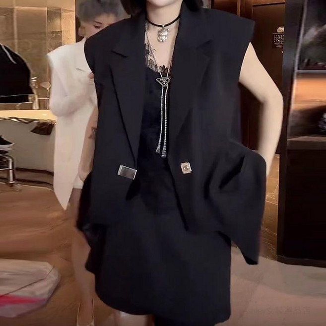 無袖西裝馬甲套裝 不規則剪裁兩件套 女生時尚西服外套 短褲