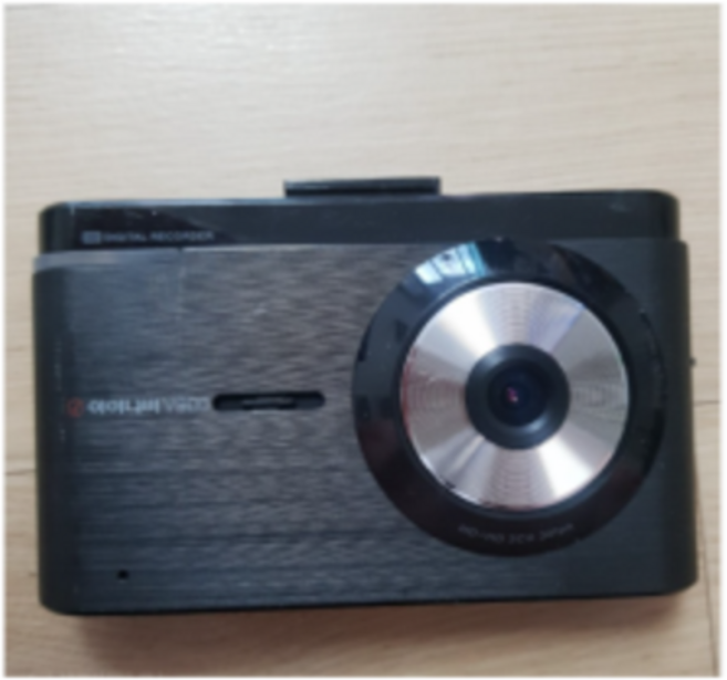 중고품 블랙박스 본체만 아이나비 v900