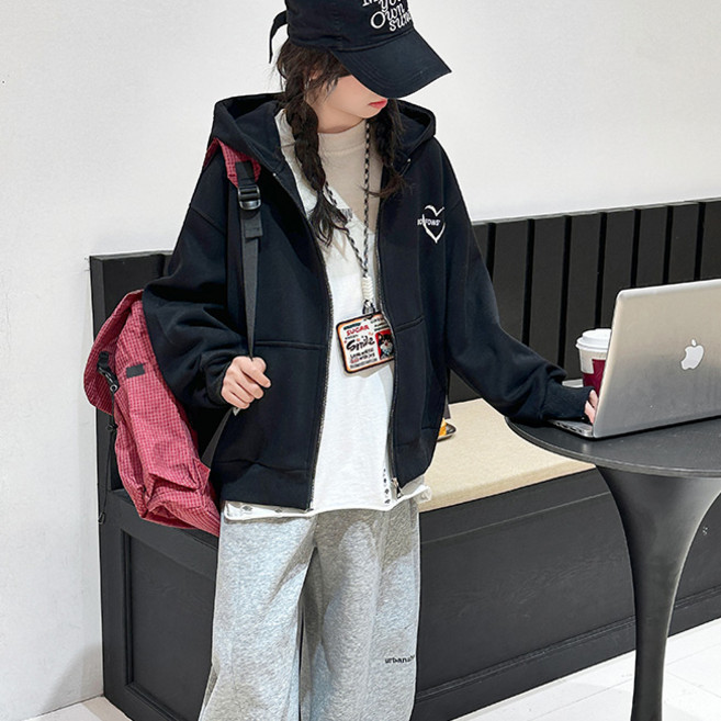 비비키드 여아 겨울 영문 레터링 하트 페인팅 후드집업 주니어 외투 상의 초등생 솜패딩 초중생 긴팔 점퍼 (7725DJ)