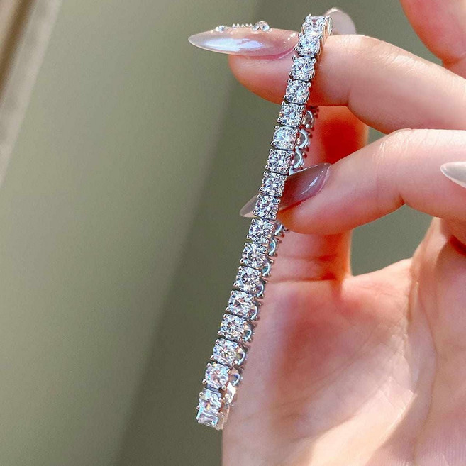 Silver 영롱하게 빛나는 테니스 여자 팔찌