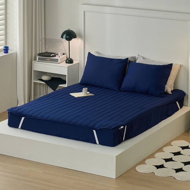 에메르 알러제로 다운필 슬로안 누빔 침대패드, 미드나잇 네이비