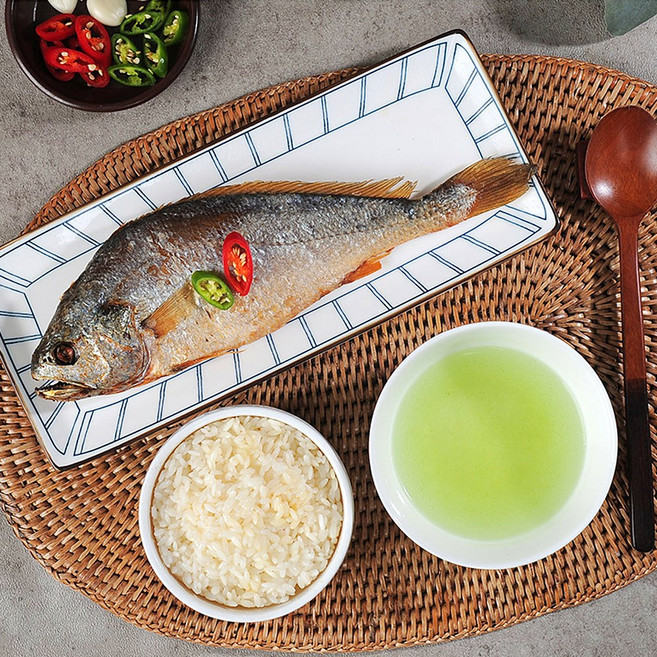 영광 법성포 찐보리굴비 특대 (200g 30cm내외) 부세 보리굴비 전자렌지 2분OK, 법성포 찐보리굴비 특대 3팩(200g 30cm내외), 1개