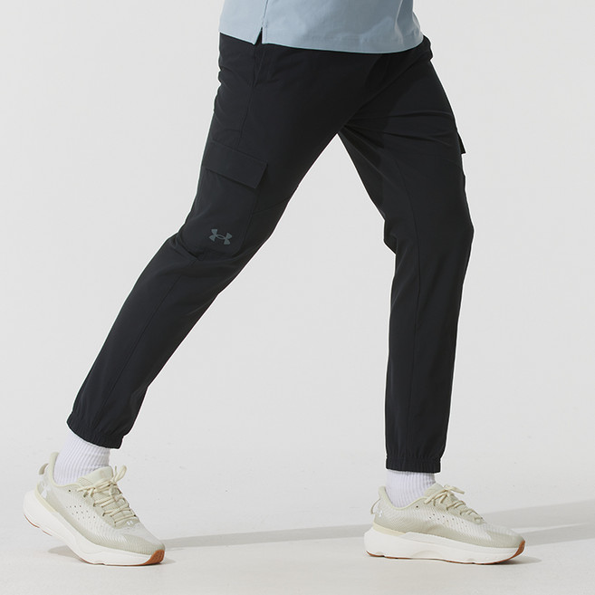 언더아머 남성용 스트레치 우븐 카고 팬츠 1380358-001