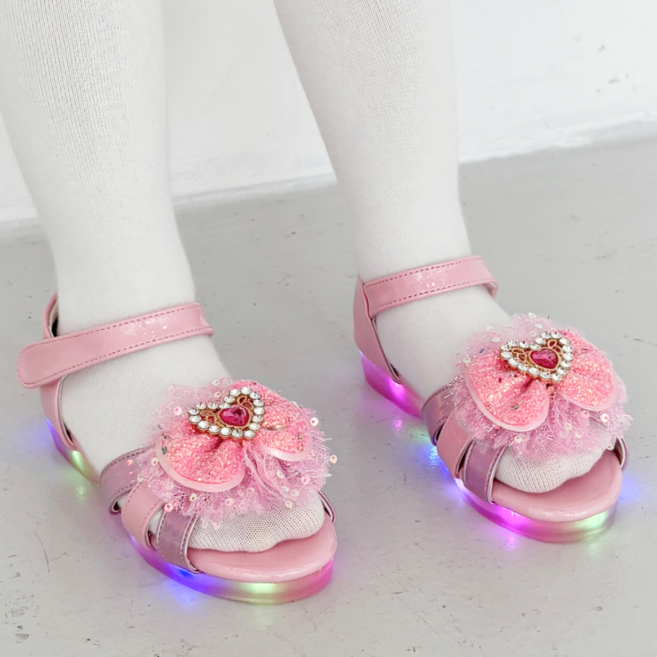FROMBEBE 여아용 베시 스팽글 하트 LED 샌들
