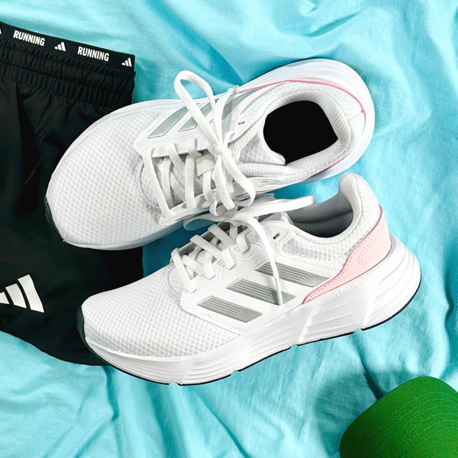 아디다스 여자 운동화 갤럭시6 발편한 가벼운 런닝화 조깅화