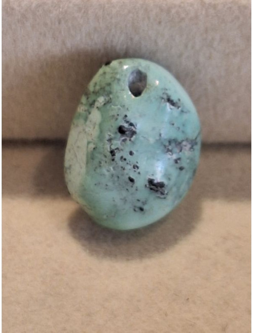 湖北原礦綠松石隨形珠 湖水綠玻璃瓷質感 獨特造型設計