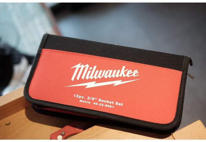 美沃奇 Milwaukee 3/8吋棘輪驅動扳手公制套筒 專業級工具套裝 輕鬆應對各種維修需求, 1個, 僅收納手提袋