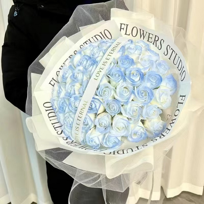 FLOWERS STUDIO 永生花束, 超大【52朵碎冰藍】+浪漫燈串-賀卡