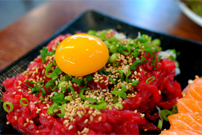 청정우 초밥용 육회!육회비빔밥!소고기잡채!1kg 호주산 육회! 100%우둔살!진공포장! 대용량 스시 납품! 도매전문 납품! 최저가!, 1kg, 1개